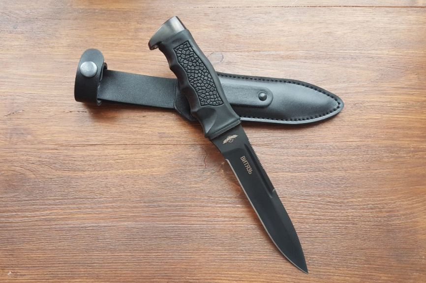 Нож туристический "Витязь" 150 мм, рукоять термоэластопласт (резина), покрытие черный хром фото 1